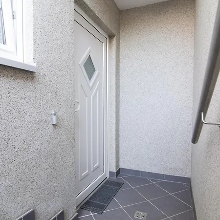 1 Eg Διαμέρισμα